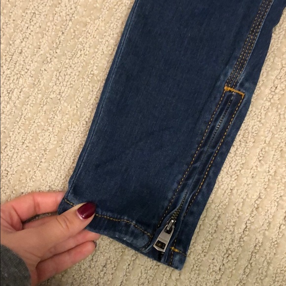 Burberry Skinny Jeans With Zippers - Picture 3 of 5